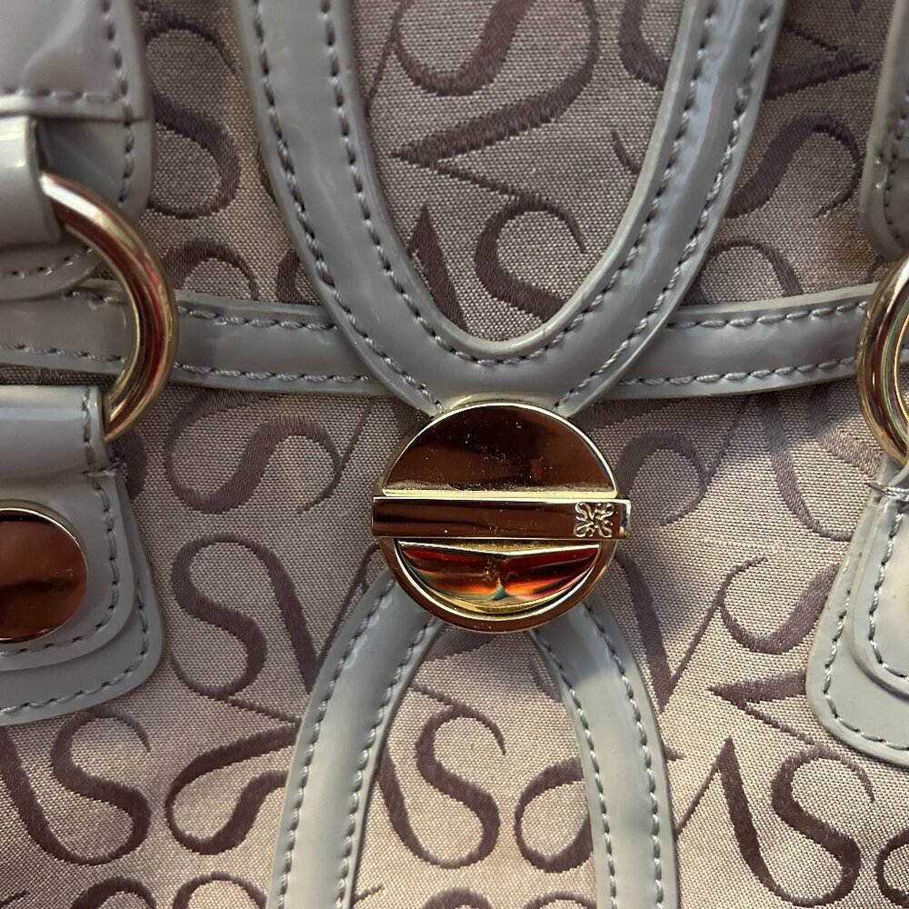 SV Vera Wang Signature Beige Textile Handbag Faux Patent Leather Trim